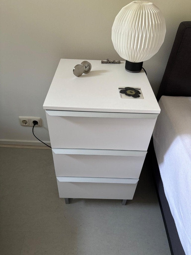 Nolte nachtkastje, Ophalen, Overige materialen, Minder dan 45 cm, 55 tot 70 cm