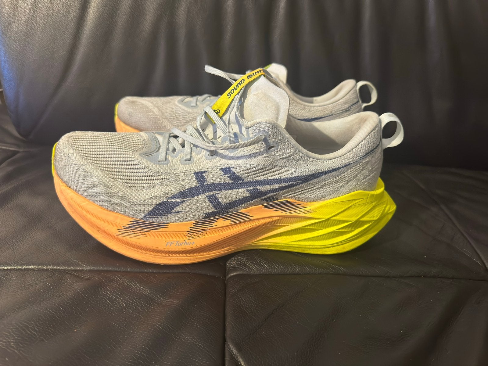 asics superblast 2, Sport en Fitness, Loopsport en Atletiek, Ophalen of Verzenden, Zo goed als nieuw, Hardloopschoenen, Asics