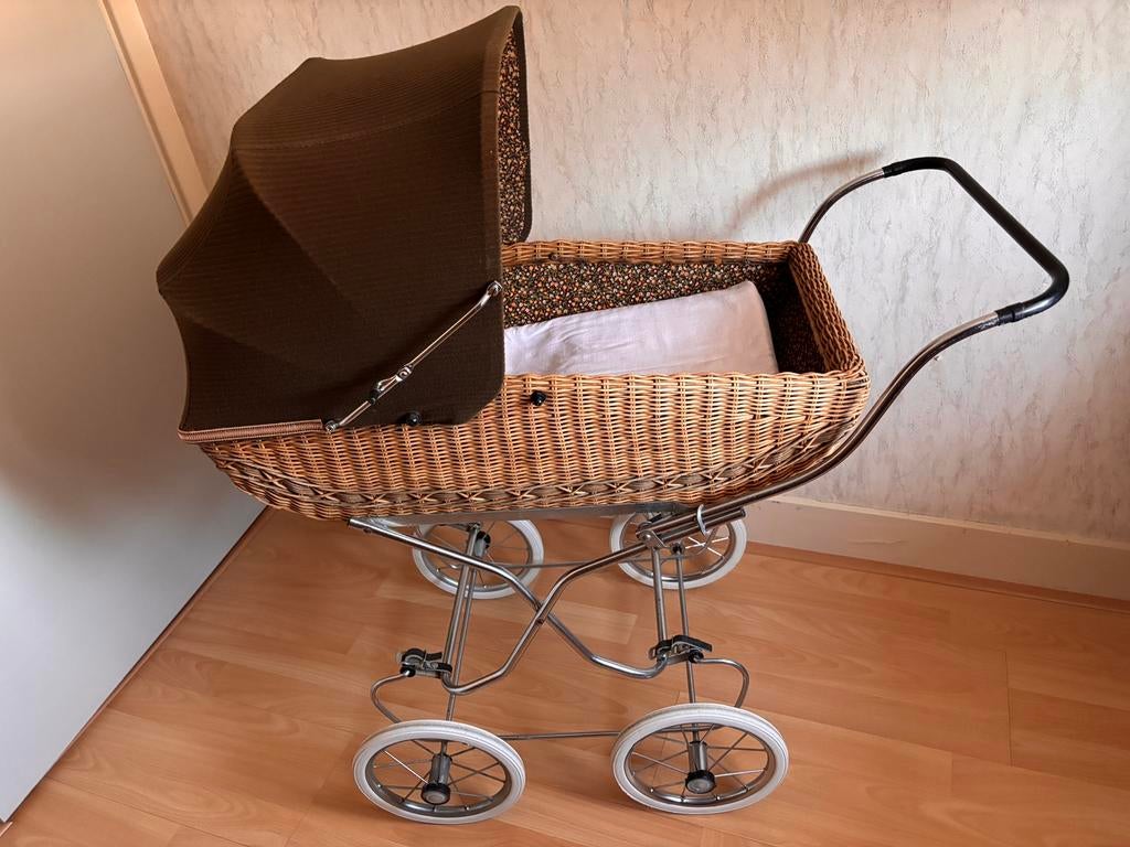 Antieke poppenwagen, Ophalen