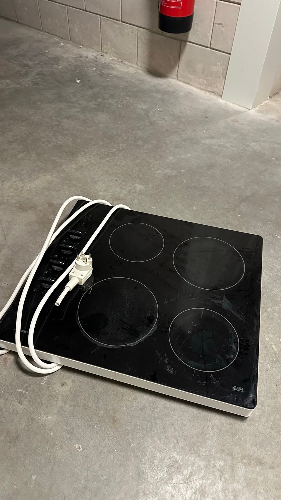 Inventum VKC6010WIT Keramische Kookplaat - 4 Kookzones, Ophalen, Gebruikt, Keramisch, 4 kookzones