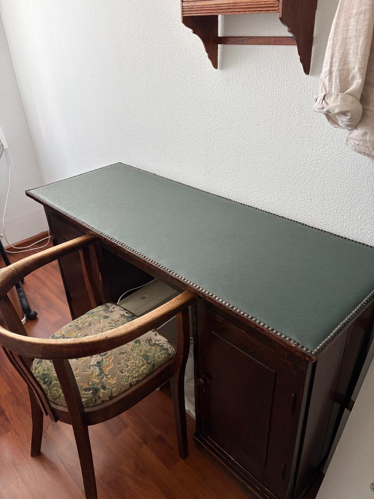 Bureau, Ophalen