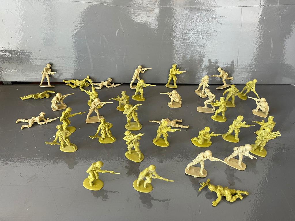 Grote set plastic soldaatjes - Vintage speelgoed, Kinderen en Baby's, Speelgoed | Actiefiguren, Ophalen of Verzenden, Gebruikt