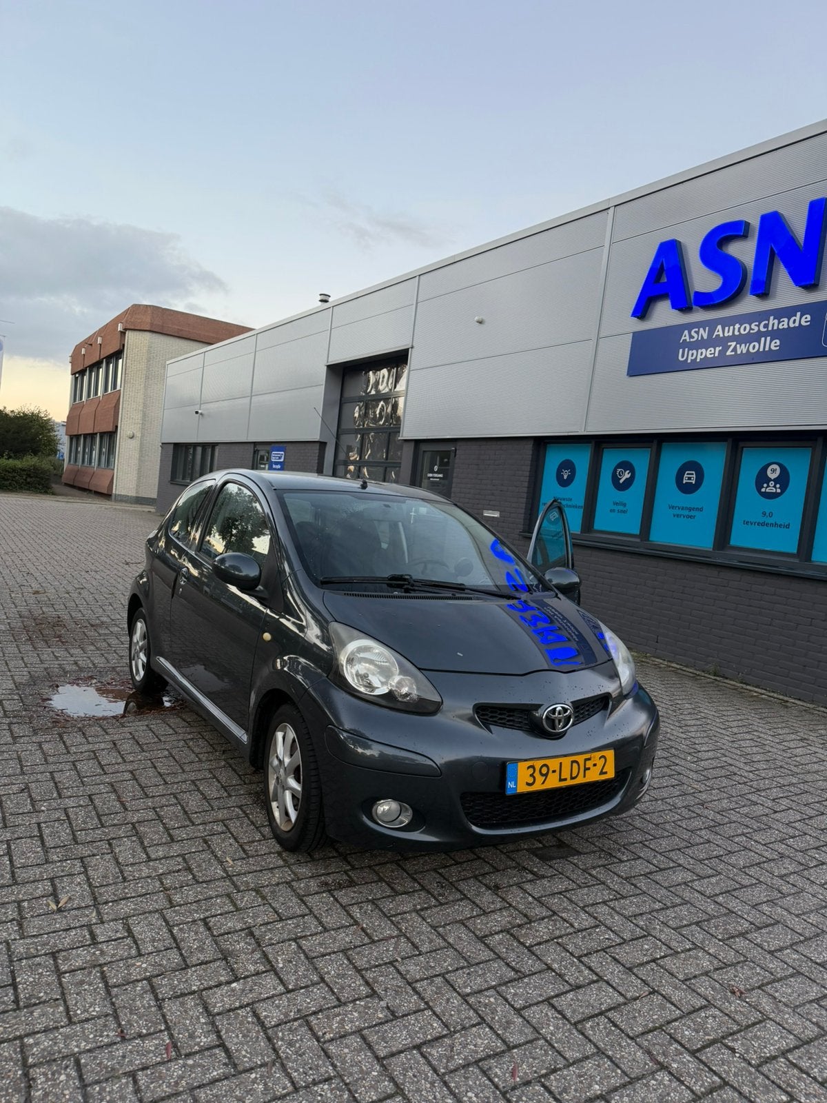 Toyota Aygo 1.0 | 2010 | 98.000 km | Airco | Handgeschakeld, Auto's, Voorwielaandrijving, 4 stoelen, 68 pk, Origineel Nederlands