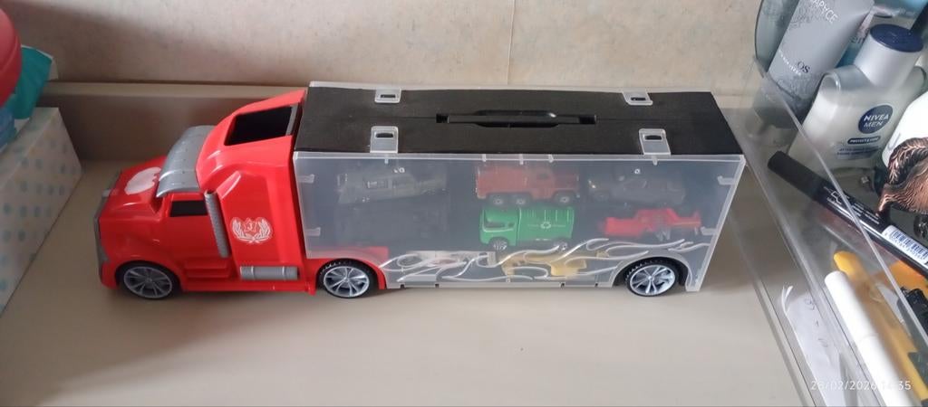 Grote speelgoed vrachtwagen + 14 modelauto’s – Complete set, Ophalen of Verzenden, Zo goed als nieuw, Bus of Vrachtwagen, Overige merken