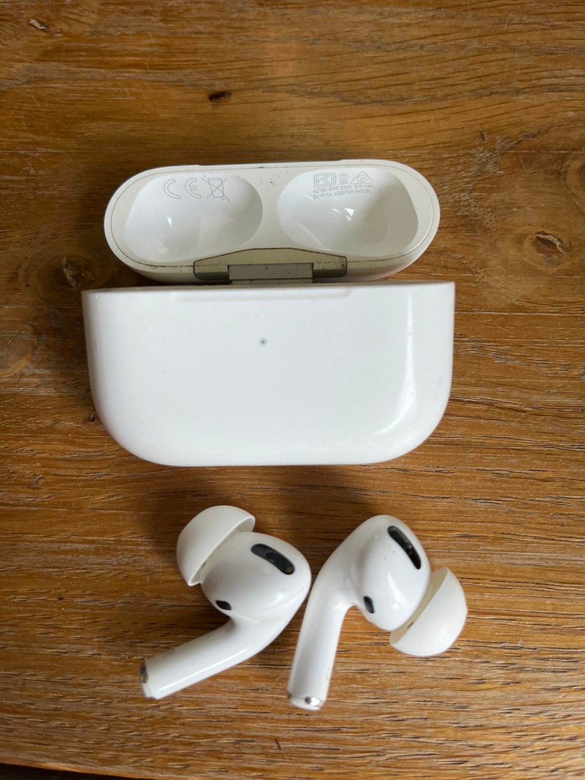 Airpods pro 1e generatie, Ophalen of Verzenden, Zo goed als nieuw, Apple