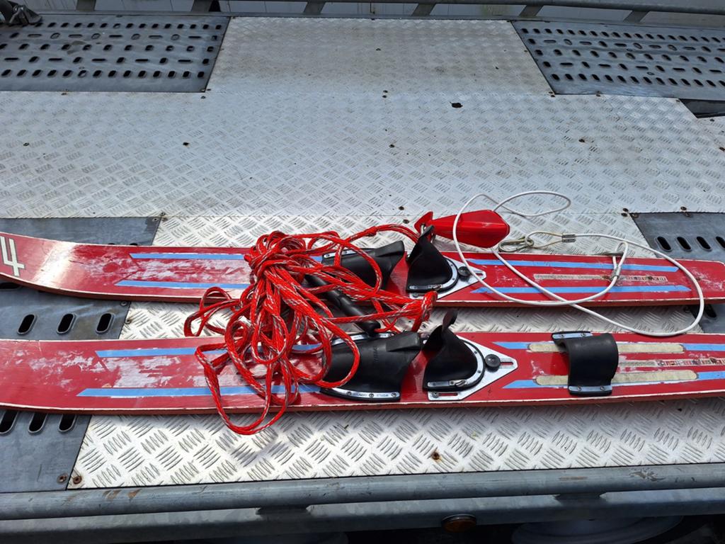 Vintage waterski FREYRIE, Watersport en Boten, Waterski's, Ophalen of Verzenden, Gebruikt, Waterski's, Met skitouw