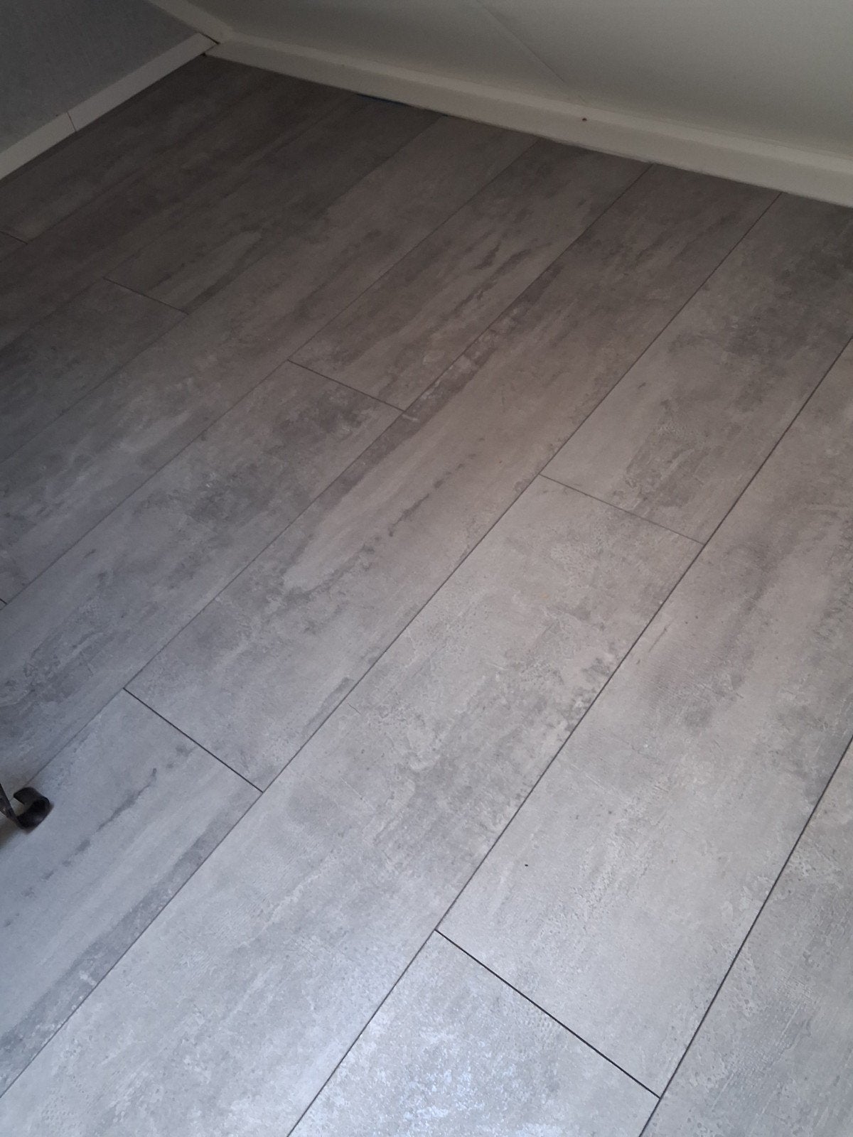 Gratis zgan laminaat beton grijs, Huis en Inrichting, Ophalen, Zo goed als nieuw, Grijs, Laminaat