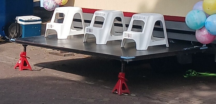 Nieuwe voorvloer kermis spelwagen/verkoopwagen, Ophalen, Overige