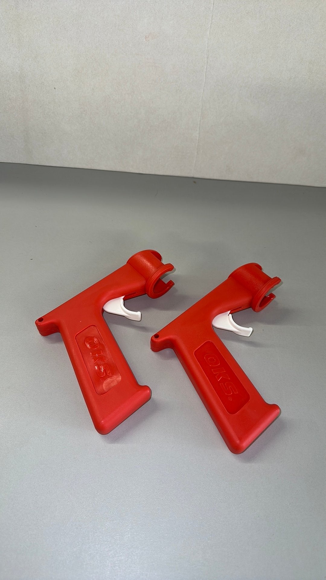 2x OKS Spuitbus Trigger - Handige Hulp voor Spuitbussen, Verzenden