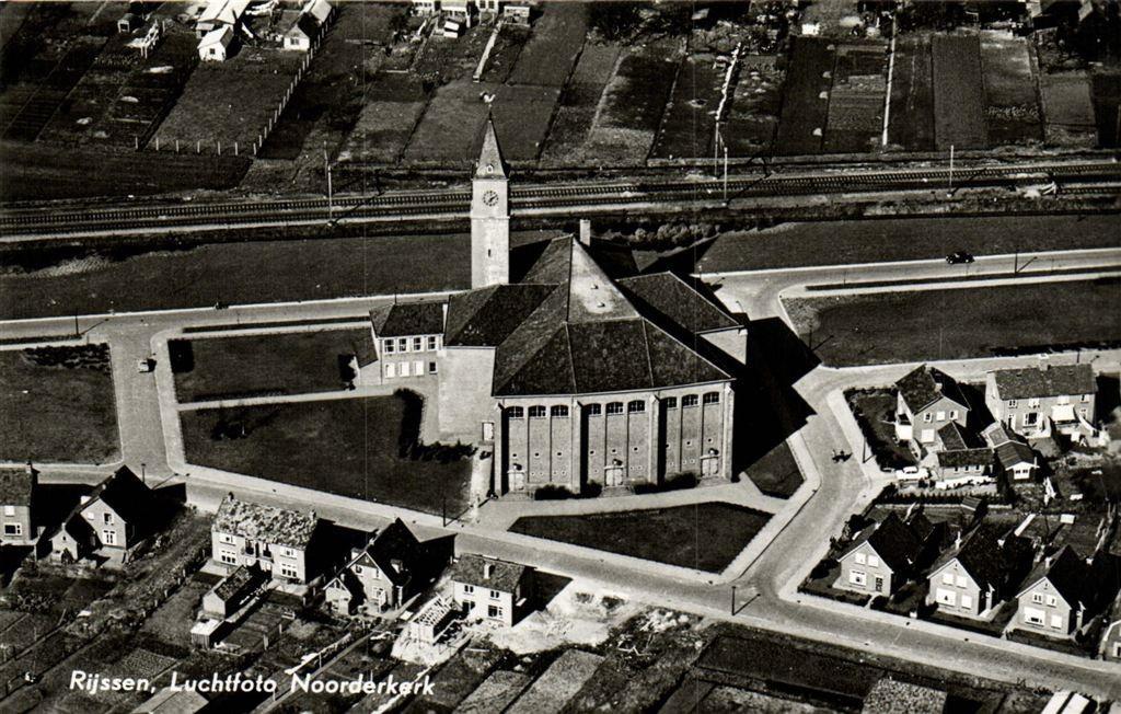 Rijssen, Luchtfoto Noorderkerk - ongelopen, Verzamelen, Ophalen of Verzenden, 1940 tot 1960, Ongelopen, Noord-Brabant