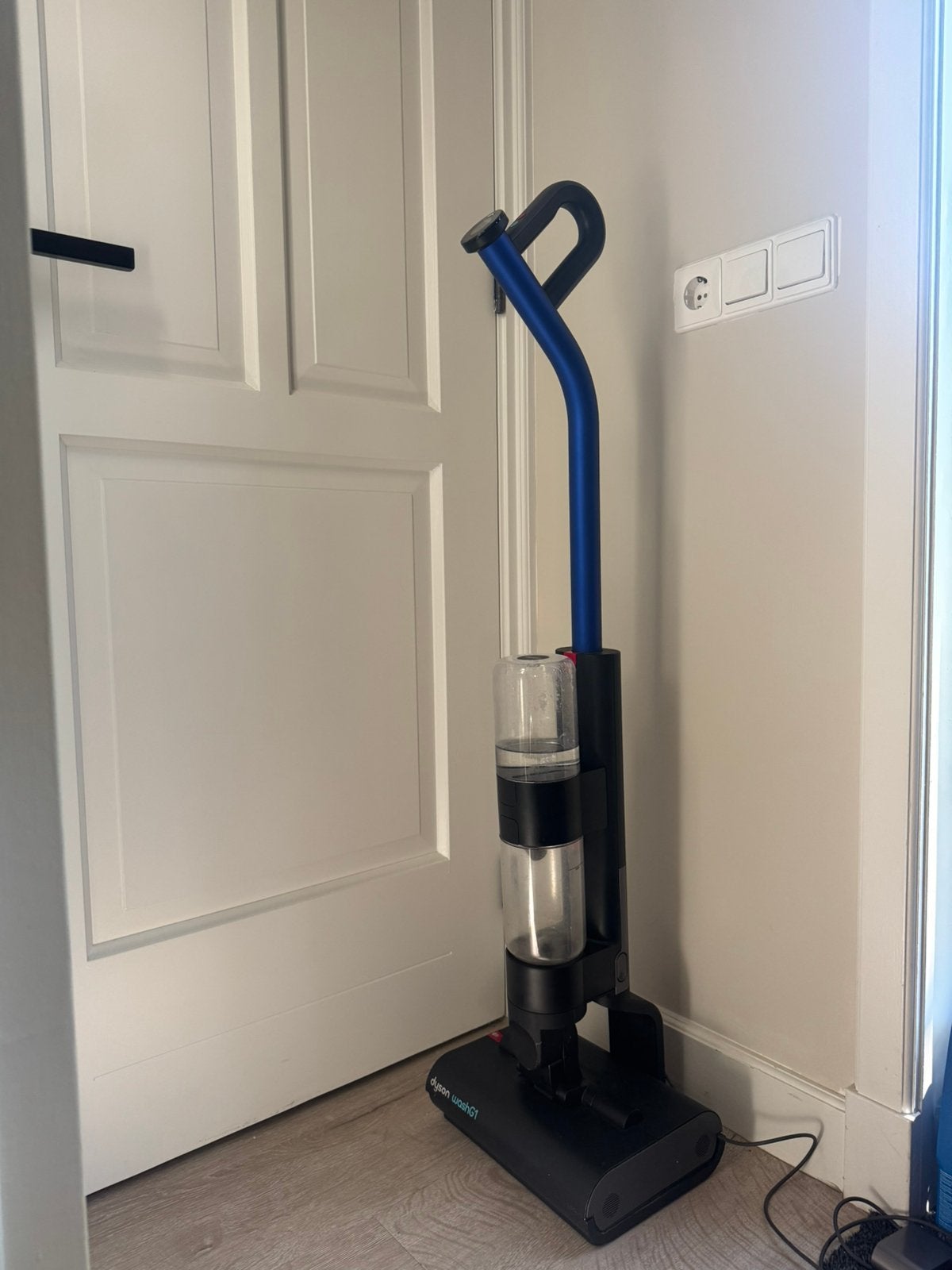 Dyson wash G1 dweil ZGAN, Ophalen of Verzenden, Zo goed als nieuw