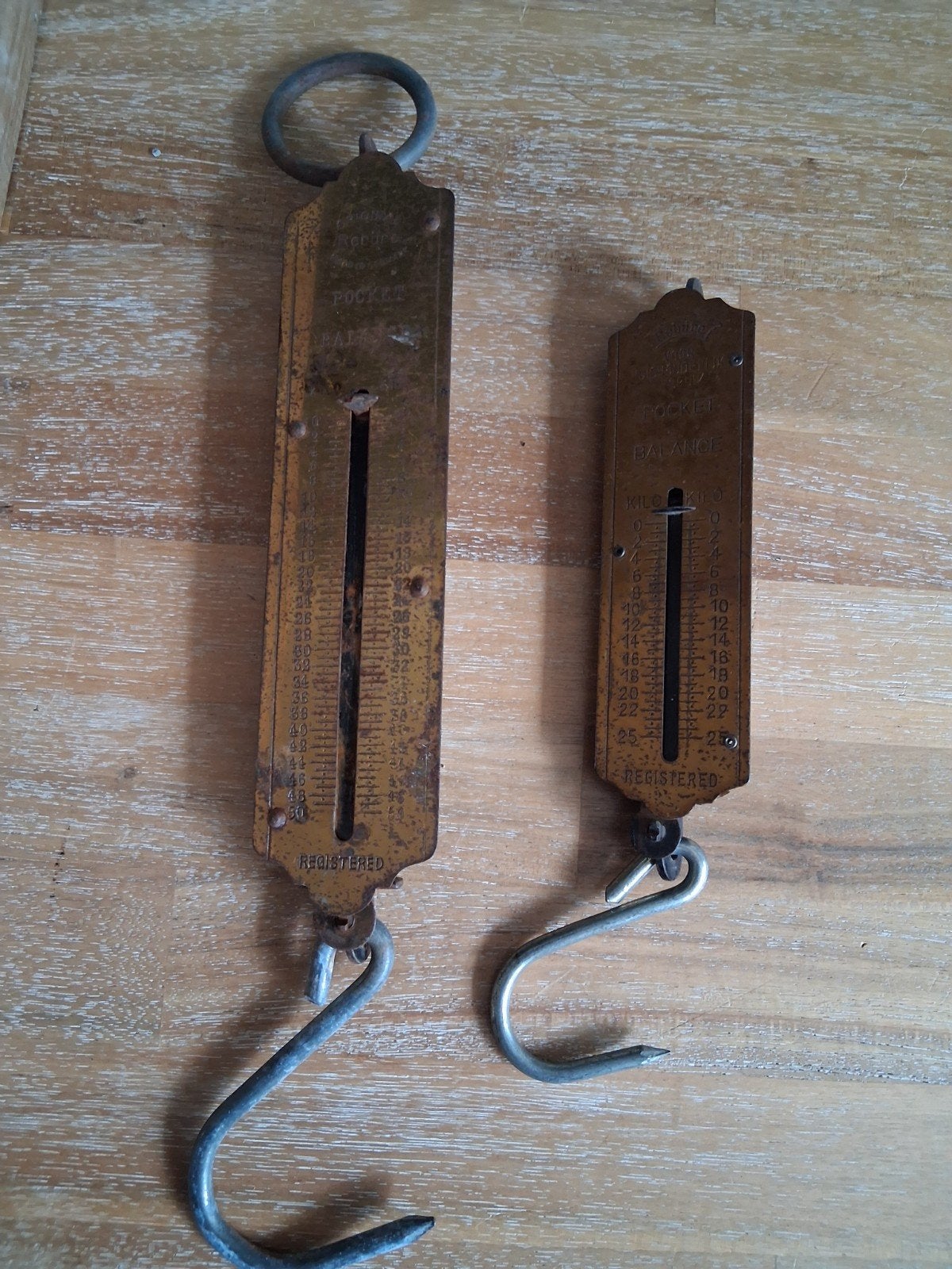 2 Unsters /handweegschaal, samen 12 euro, Ophalen of Verzenden
