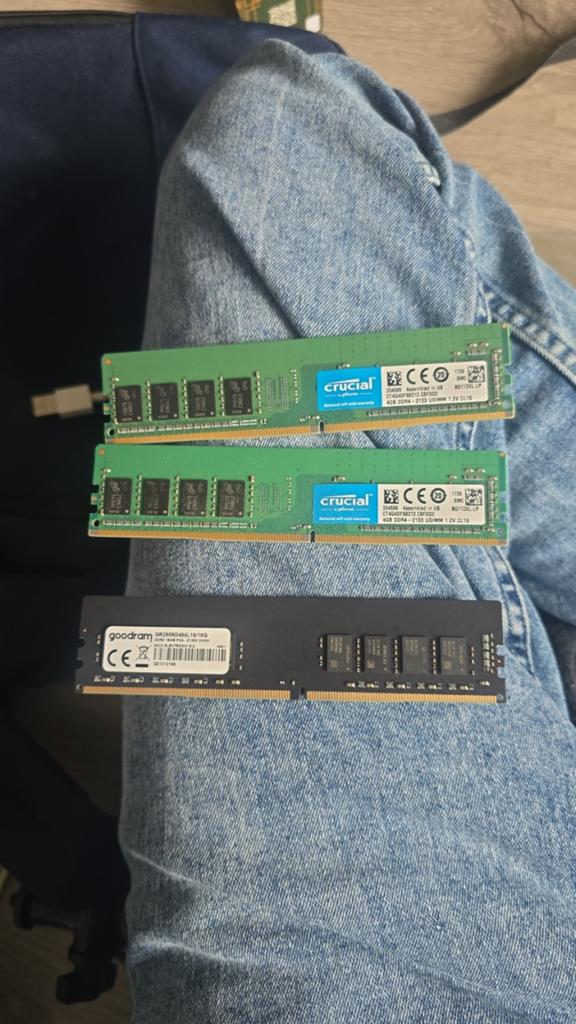DDR4 RAM Geheugen: 2x 4GB Crucial & 1x 16GB Goodram, Computers en Software, Gebruikt, 32 GB, 2133 MHz & 2666 MHz, DDR4