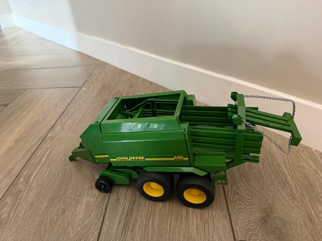 Bruder John Deere Balenpers 690 Speelgoed, Ophalen, Zo goed als nieuw
