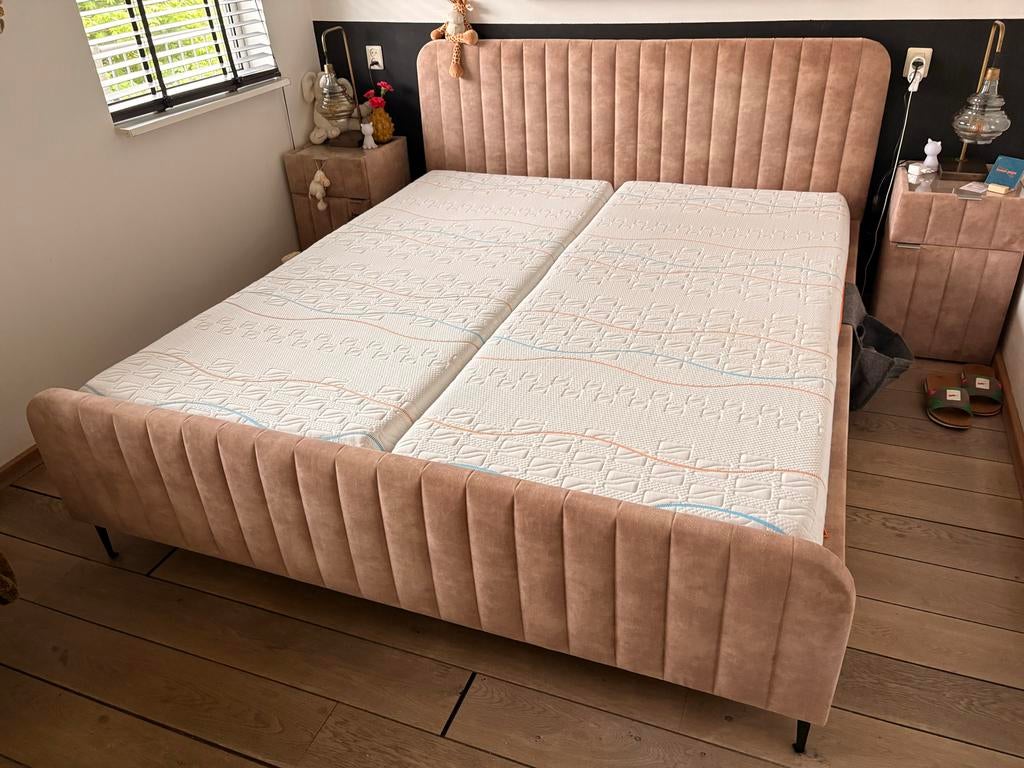 2 st. M Line Slow Motion 3 matras 90x210 - Zo goed als nieuw, Ophalen, 90 cm, Eenpersoons, 210 cm