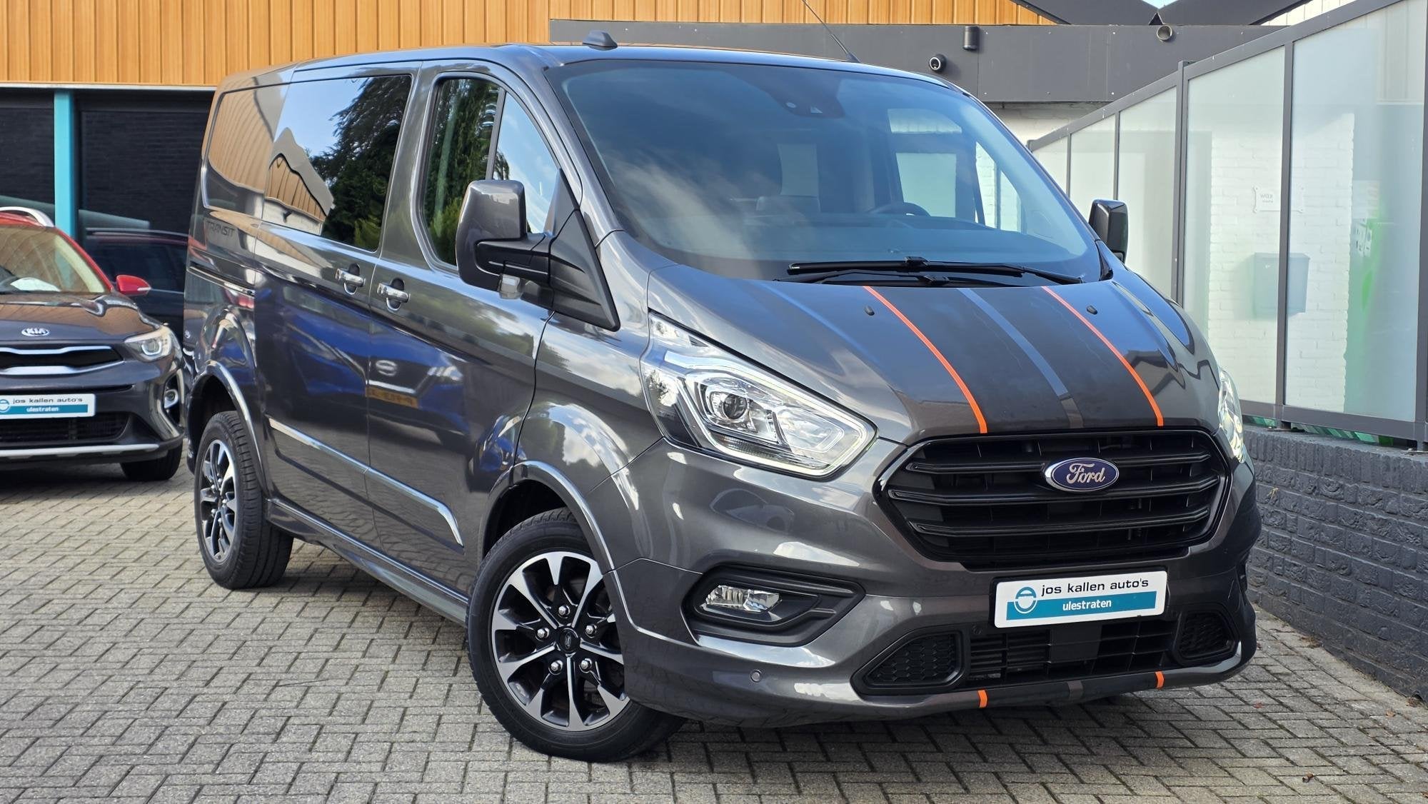 Ford Transit Custom 320 2.0 TDCI L1H1 Sport DC 185pk Automaa, Auto's, Dealer onderhouden, 15 km/l, Euro 6, 4 cilinders
