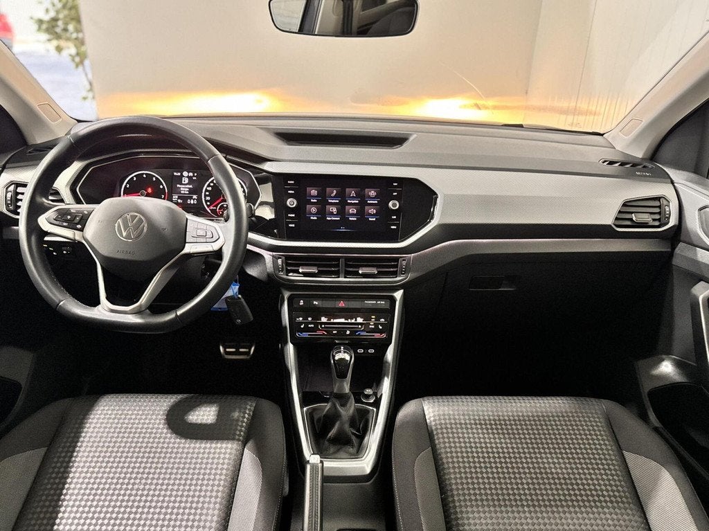 Volkswagen T-Cross 1.0 Active|ADAPTIVE CRUISE|CARPLAY|CAMERA, Gebruikt, Met garantie (alle), Bedrijf, Multifunctioneel stuurwiel