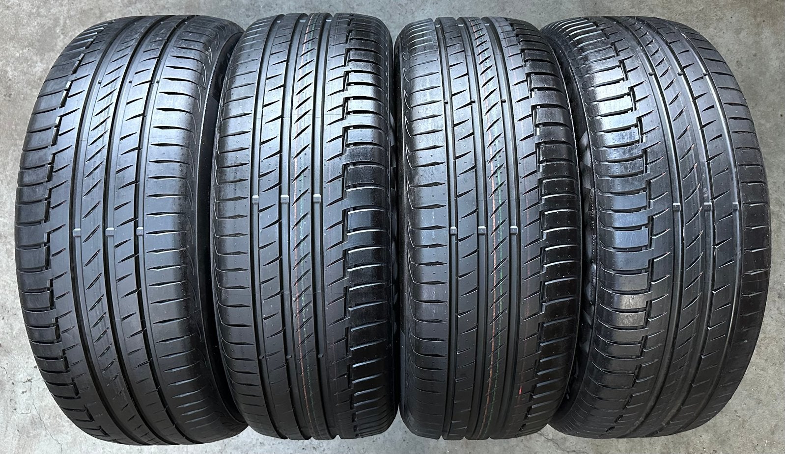 4 Stuks Continental 225 55 19 Zomerbanden Inclusief Montage