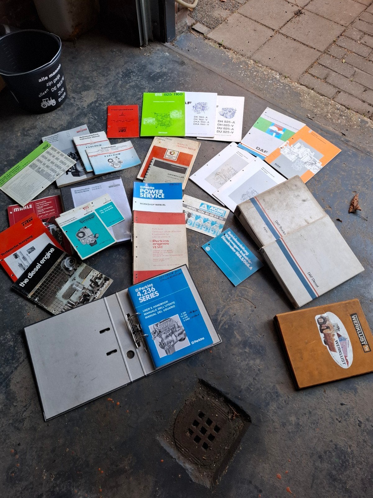 Diverse handleidingen en onderhoudsboeken voor motoren, Ophalen of Verzenden