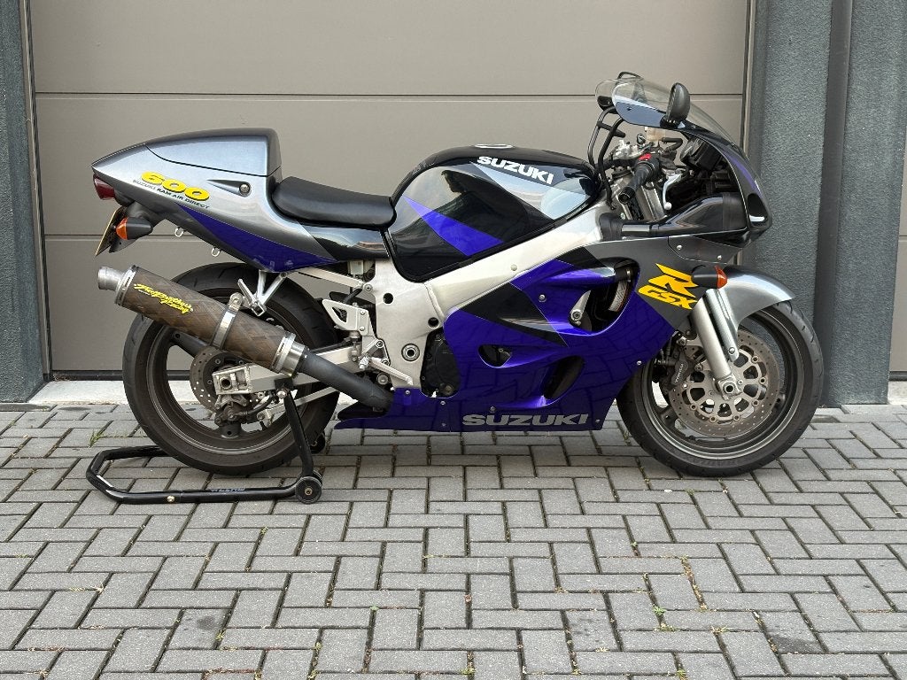 [VERKOCHT!] Suzuki GSXR 600 SRAD | 35KW!, Motoren, Sportuitlaat, Occasion, 4 cilinders, Bedrijf