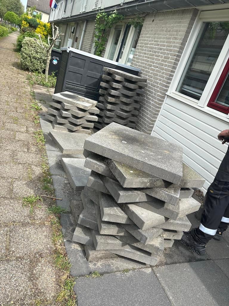 Gratis 60x60 tegels, Tuin en Terras, Ophalen, Gebruikt, 10 m² of meer, Beton