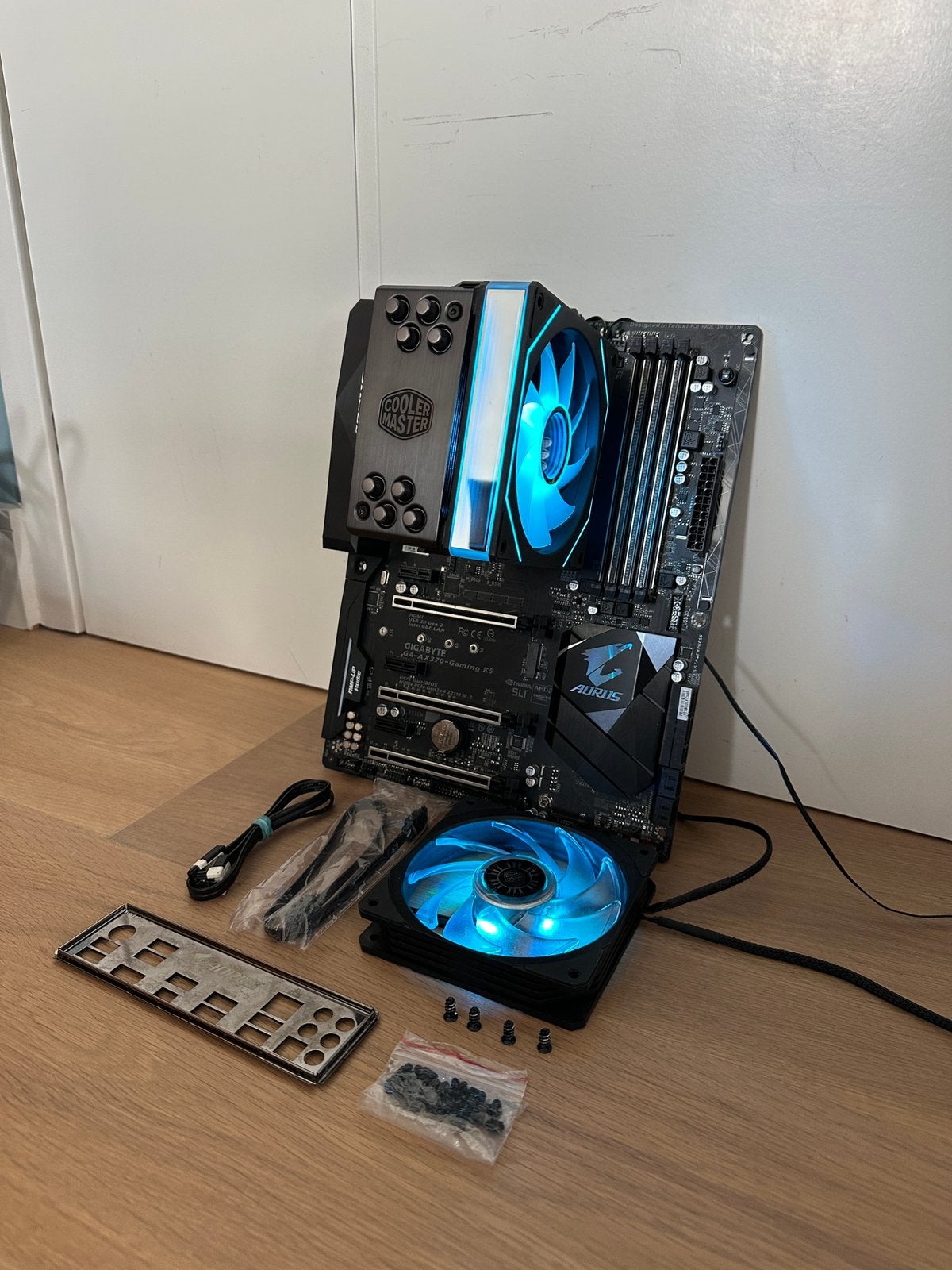 Ryzen 5 3600 + x370 + cooler, Computers en Software, Ophalen of Verzenden, Zo goed als nieuw, 6-core, 4 Ghz of meer