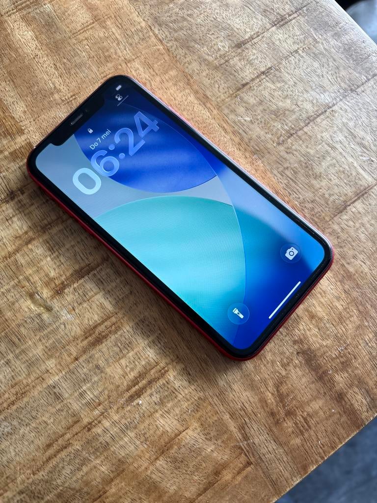 iPhone 11 Rood - 64GB - in zeer goede staat bat 77%, Telecommunicatie, Mobiele telefoons | Apple iPhone, Ophalen, IPhone 11, Zo goed als nieuw
