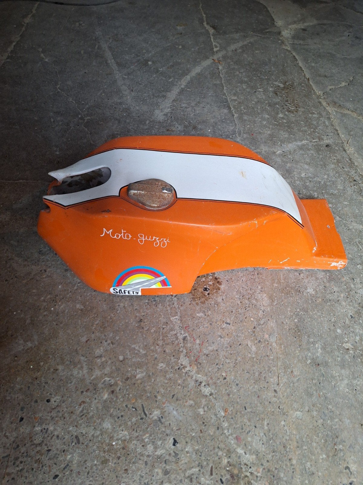 Moto Guzzi polyester benzinetank, Ophalen of Verzenden, Gebruikt