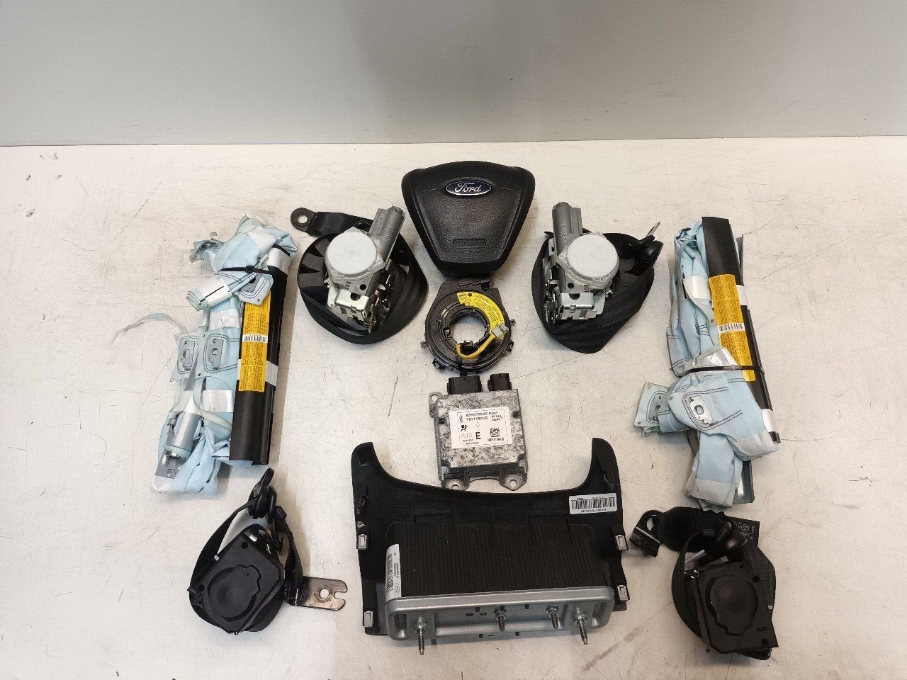 Airbag set Ford EcoSport, Onderdelen@venauto.nl, Van der Ven Autorecycling B.V., Gebruikt, Ettenseweg 76, 4706 PB Roosendaal, The Netherlands
