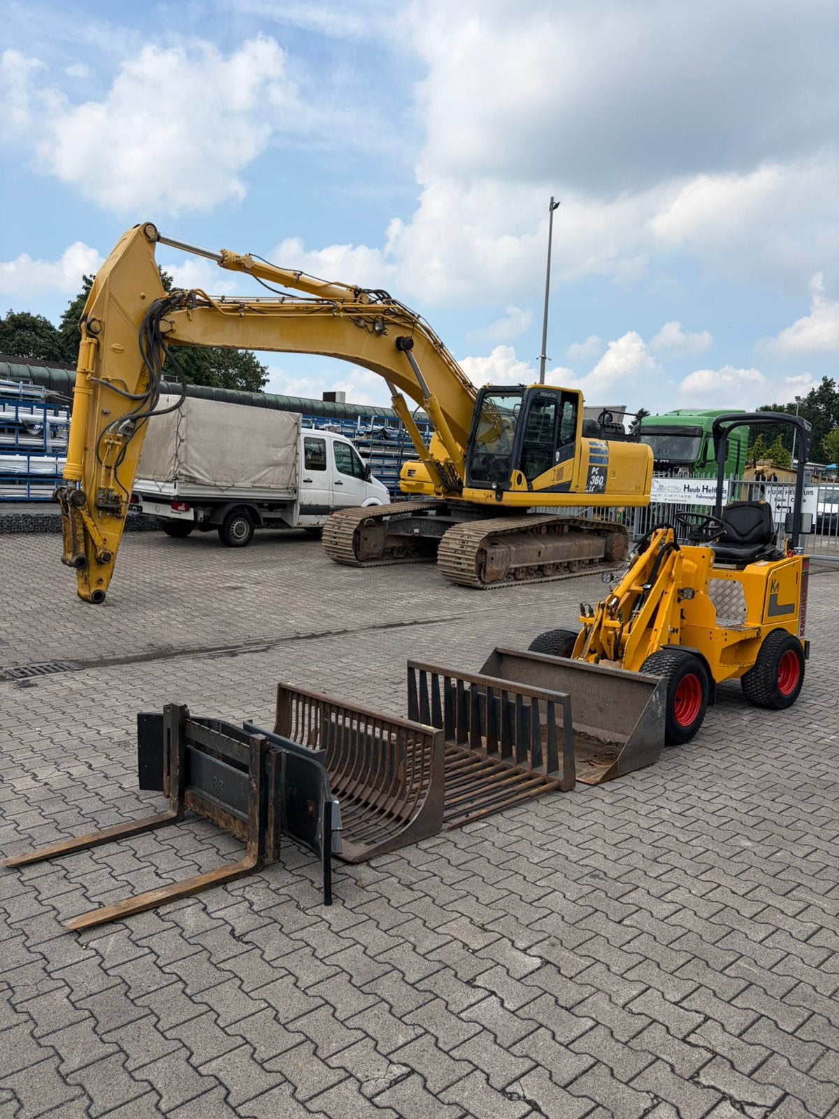 Knikmops 100 Bouwjaar 2019 uren: 2150 direct inzetbaar, Ophalen, Wiellader of Shovel