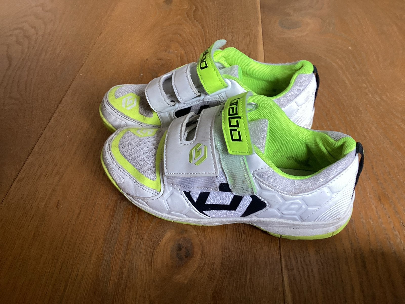 Brabo hockeyschoenen - Maat 33, Ophalen, Gebruikt, Schoenen