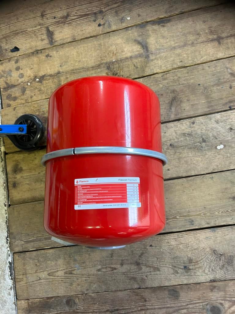Flamco Flexcon 18 liter 1,0 bar Expansievat 5 maanden oud, Ophalen of Verzenden, Zo goed als nieuw