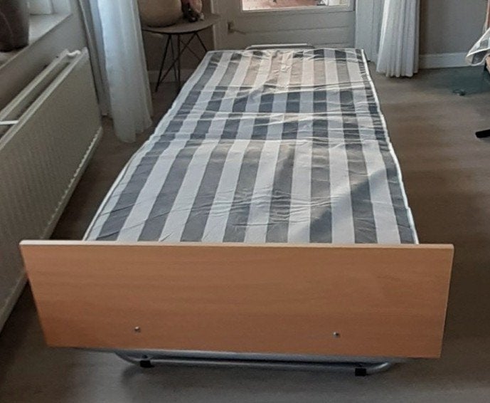 Logeerbed (inklapbaar), Ophalen, Gebruikt, Eenpersoons, 190 cm of minder