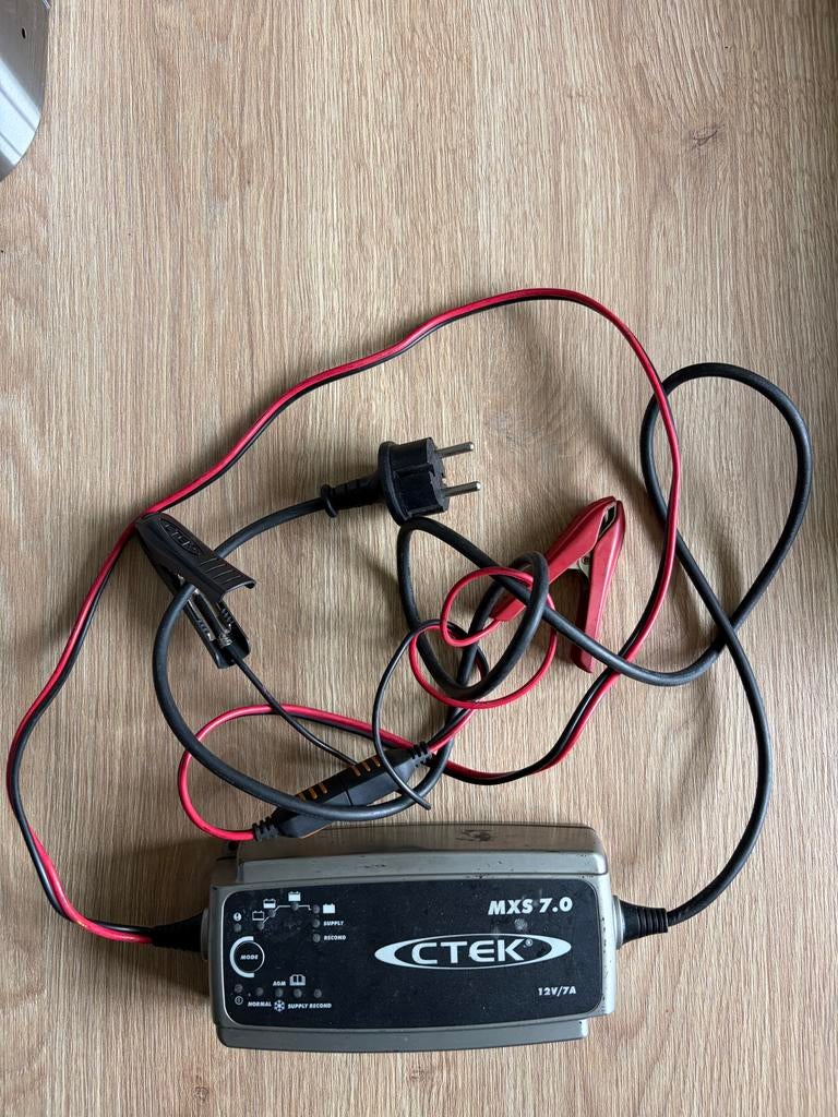 CTEK MXS 7.0 Acculader met accessoires, Ophalen of Verzenden, Gebruikt, Universele onderdelen