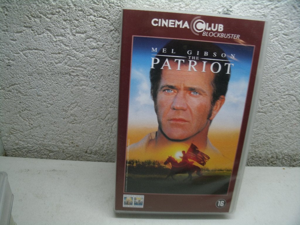vhs 111b patriot, Cd's en Dvd's, VHS | Film, Alle leeftijden, Ophalen of Verzenden, Zo goed als nieuw, Actie en Avontuur