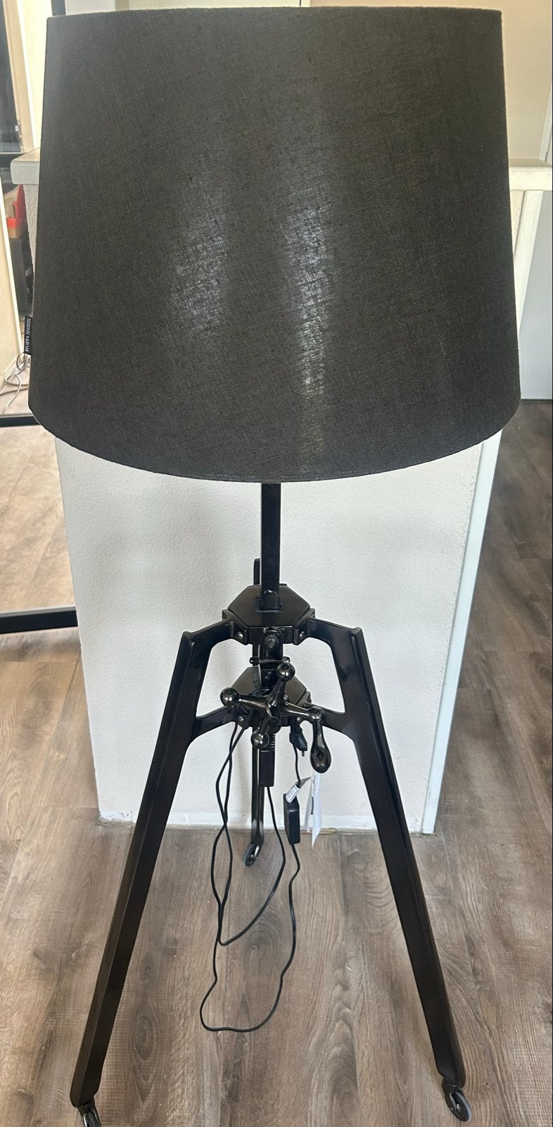 Stalamp, vloerlamp, retro lamp, zwarte lamp,industriele lamp, Huis en Inrichting, Lampen | Vloerlampen, Ophalen, Gebruikt, E27 (groot)