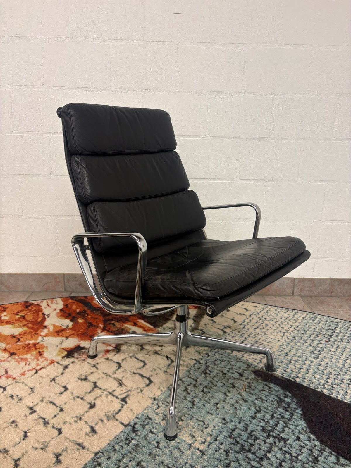 Herman Miller EA216 Lounge Chair - Zwart Leer, Huis en Inrichting, Stoelen, Ophalen, Zwart, Leer, Gnr trading