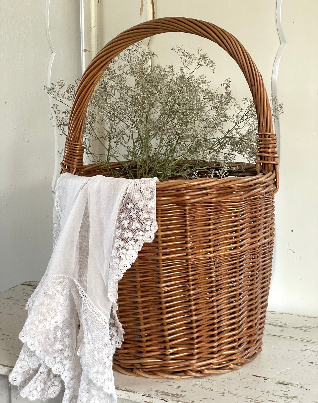 Brocante oude rieten mand met hengsel, Antiek en Kunst, Ophalen of Verzenden