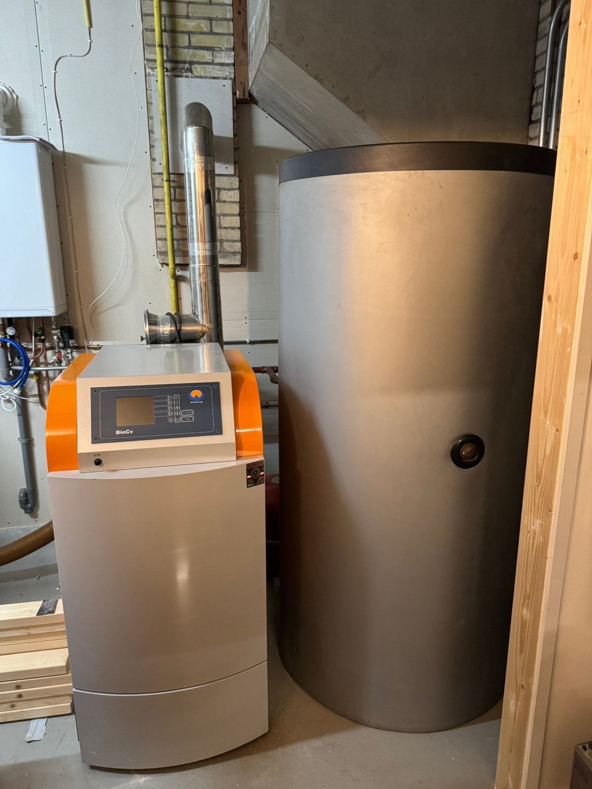 CV pellet kachel met buffervat, merk Herz, Ophalen, Gebruikt, Cv-ketel of Combi-ketel, 60 tot 150 cm