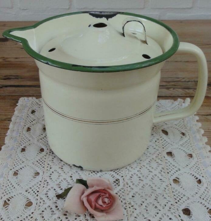 Doorleefde emaille melkkoker creme/groen/ gouden biesjes, Ophalen of Verzenden