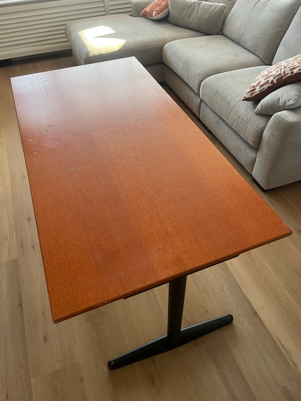 Houten tafel - gratis ophalen, Huis en Inrichting, Tafels | Eettafels, Ophalen, Gebruikt, 50 tot 100 cm, 150 tot 200 cm