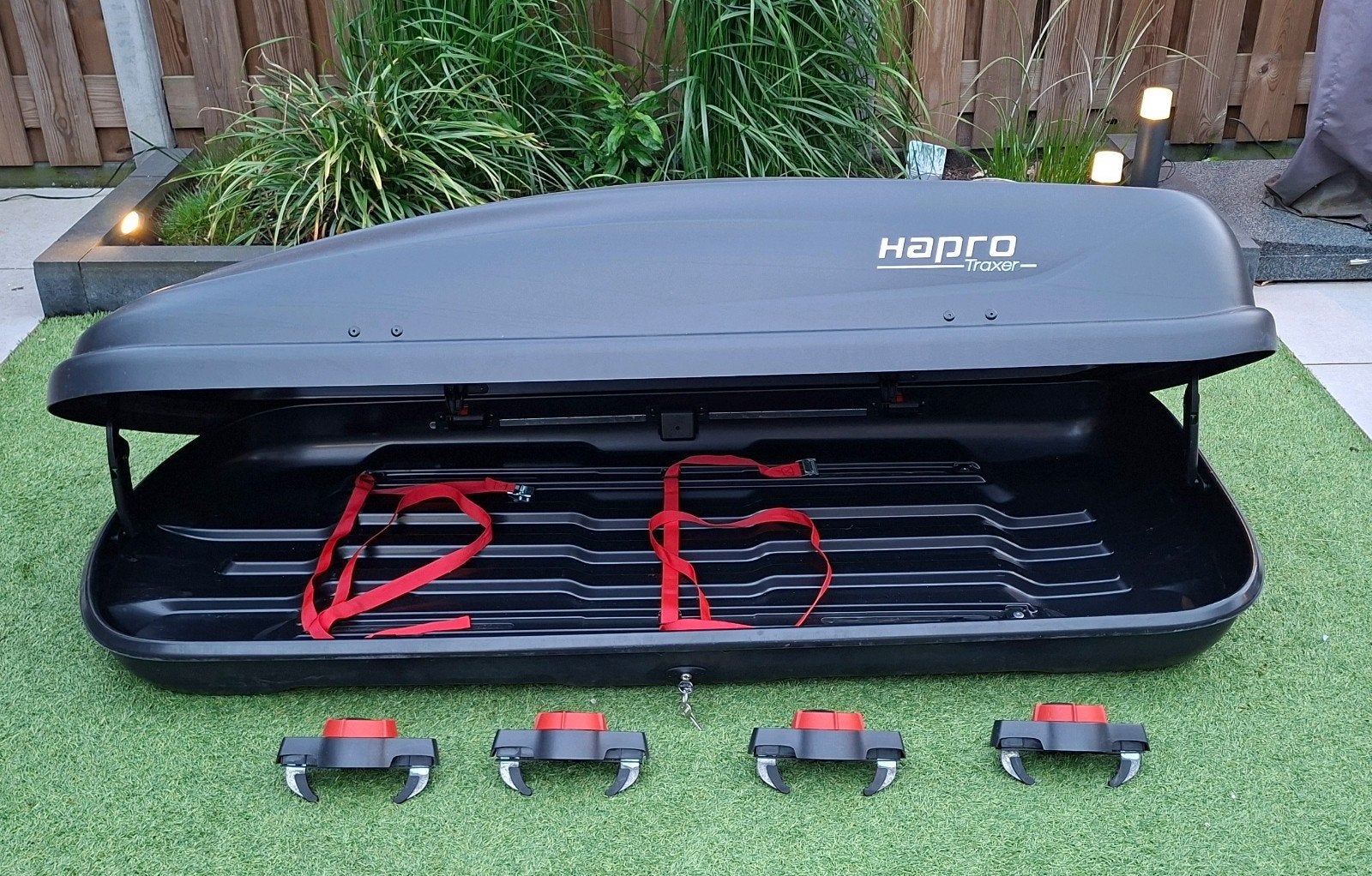 Hapro Traxer 5.6 Dakkoffer 370 liter te huur Arnhem-zuid, Ophalen, Zo goed als nieuw
