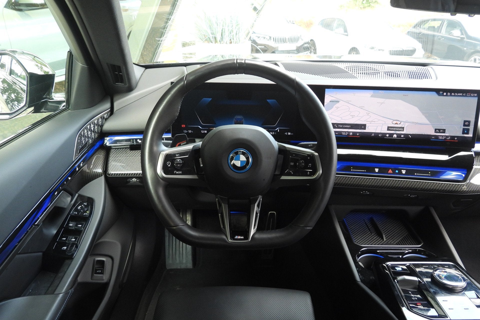 BMW i5 eDrive40 M Sport / Comfort Access / Stoelventilatie /, Auto's, Achterwielaandrijving, Gebruikt, Zwart, Met garantie (alle)