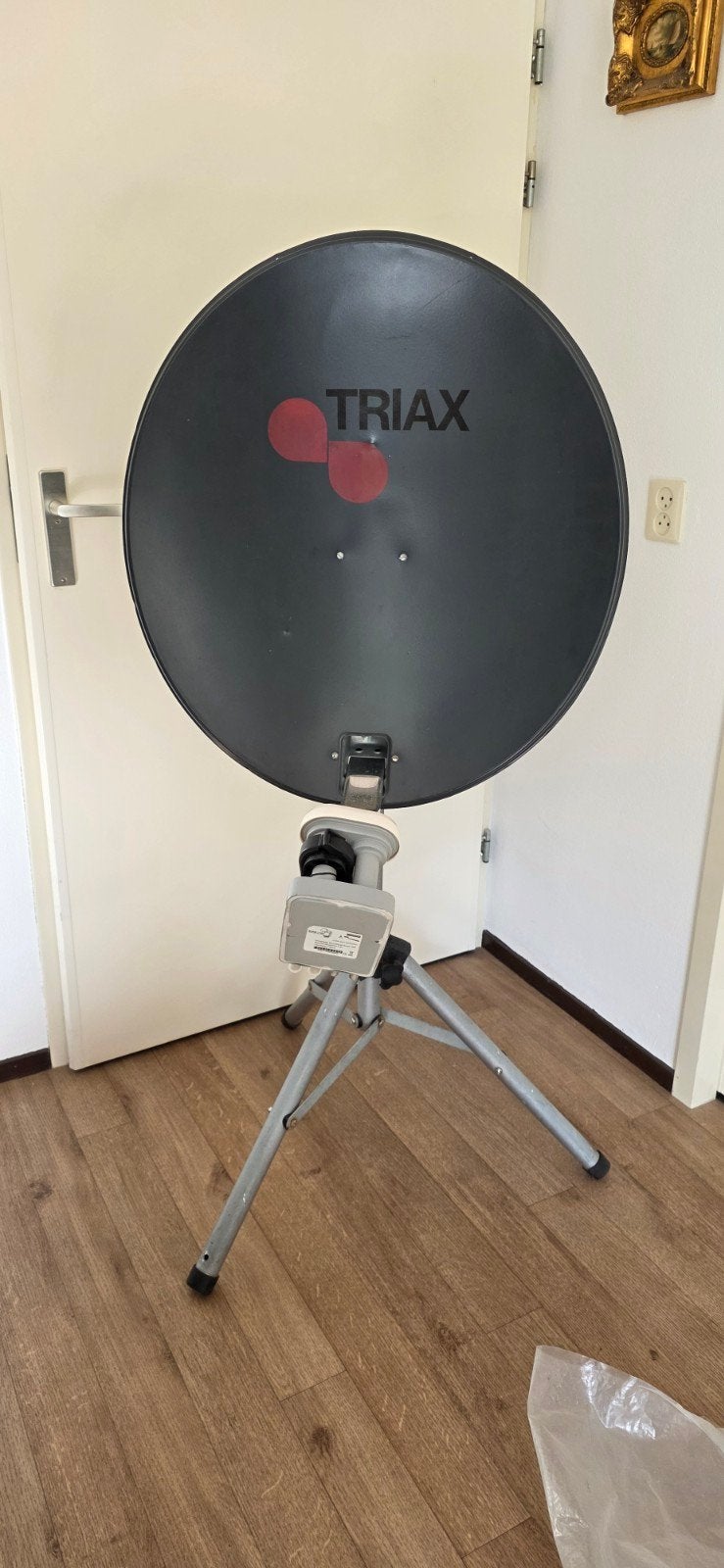 schotel met statief en satelliet finder, Ophalen, Gebruikt, Overige merken
