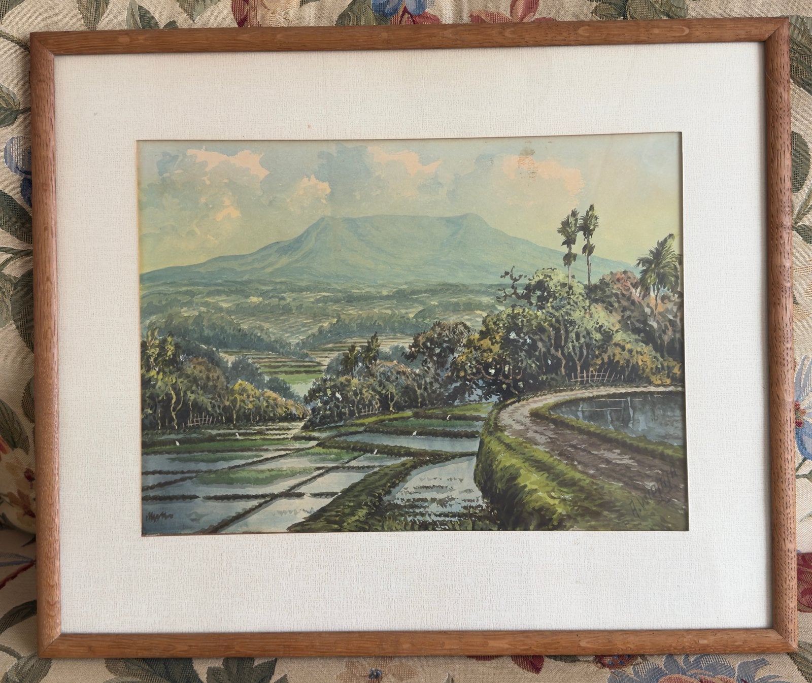 Schilderij rijstvelden met berg, 48x40 cm, Antiek en Kunst, Kunst | Schilderijen | Klassiek, Ophalen, Realistisch, Landschap, Aquarel