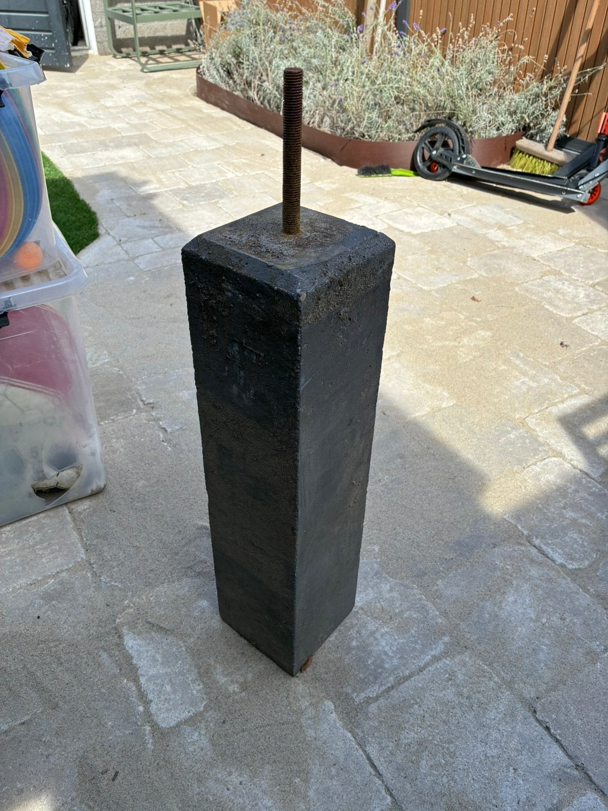 GRATIS!!! Betonpoer 14x14x58, Ophalen, Zo goed als nieuw, Beton, Terrastegels