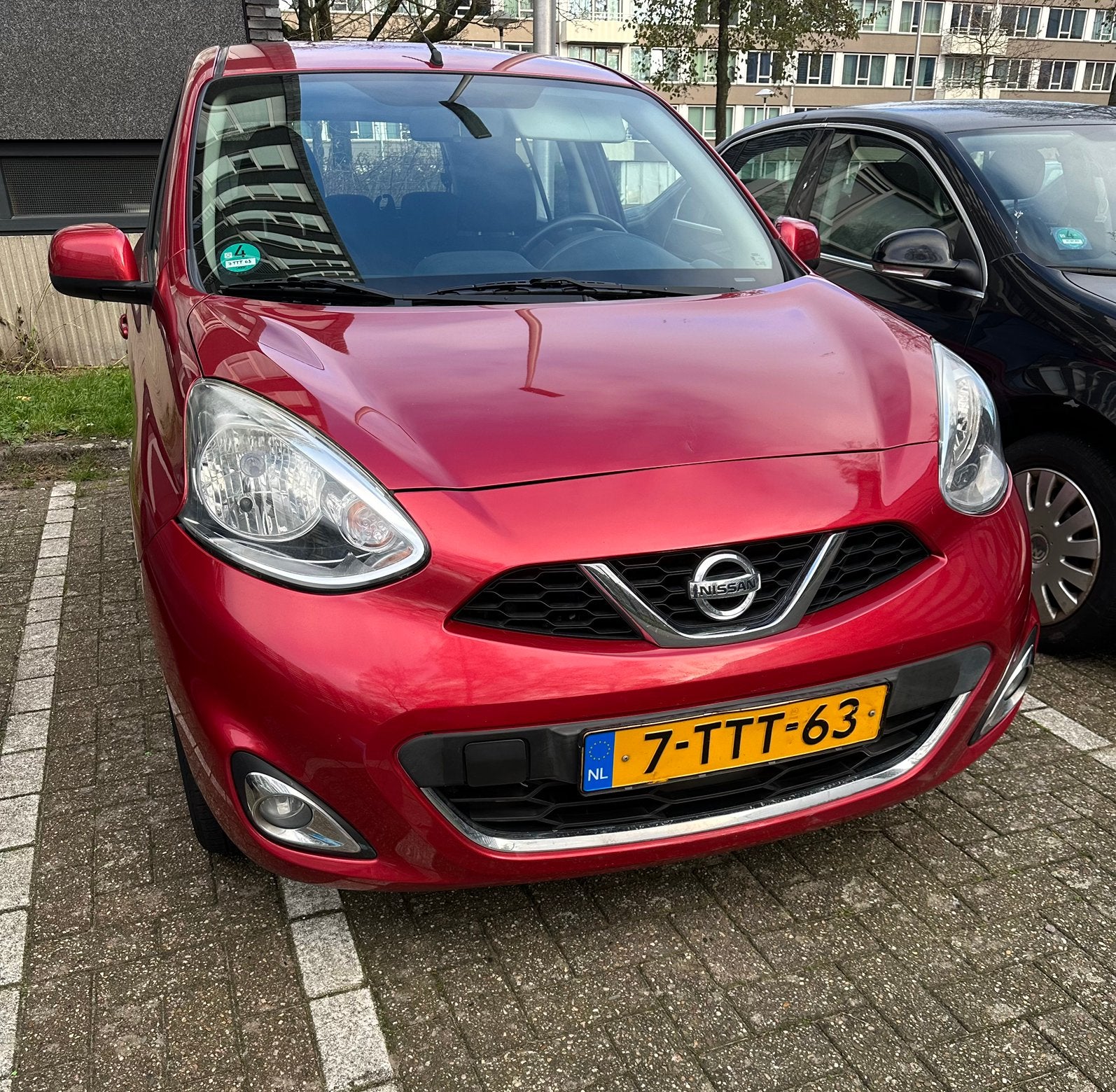 Nissan Micra 1.2 59KW 5DR CVT 2014 Rood, Auto's, Stof, 40 €/maand, Zwart, Origineel Nederlands