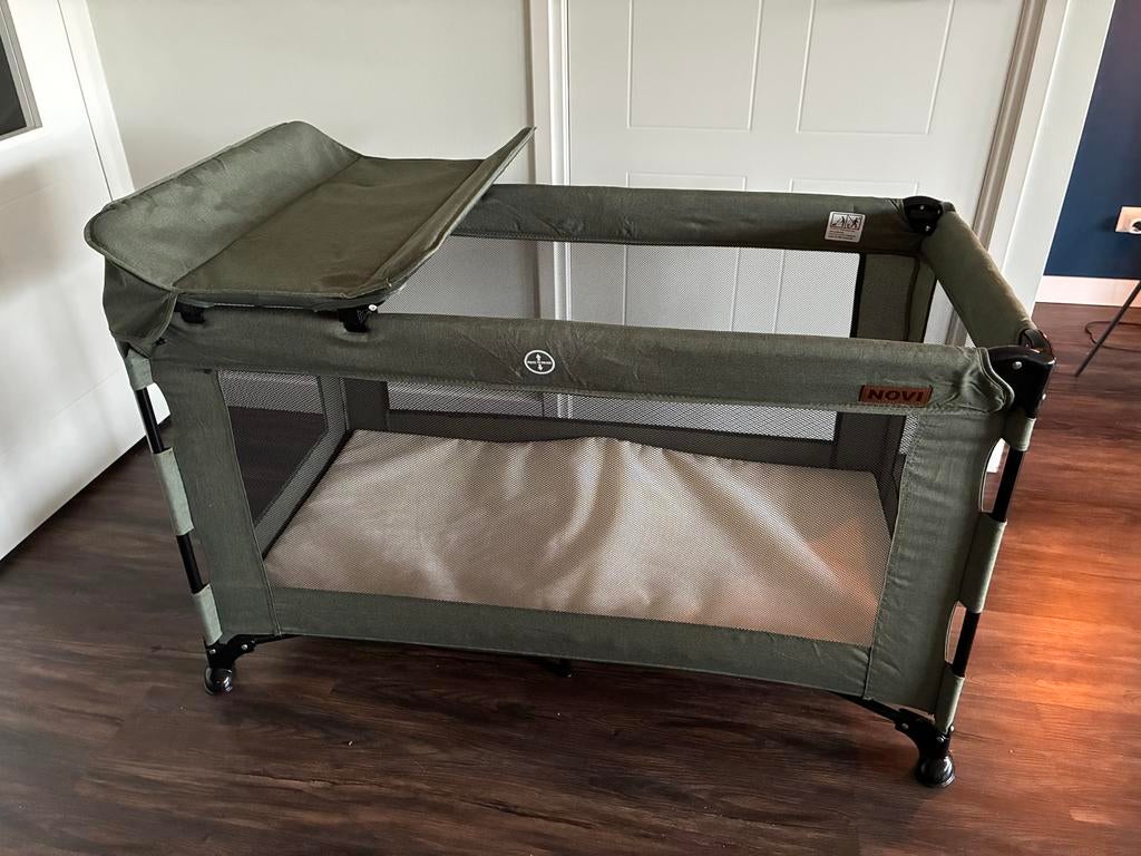 Campingbed Novi Nora luxe, Ophalen, Zo goed als nieuw, Reisbedje