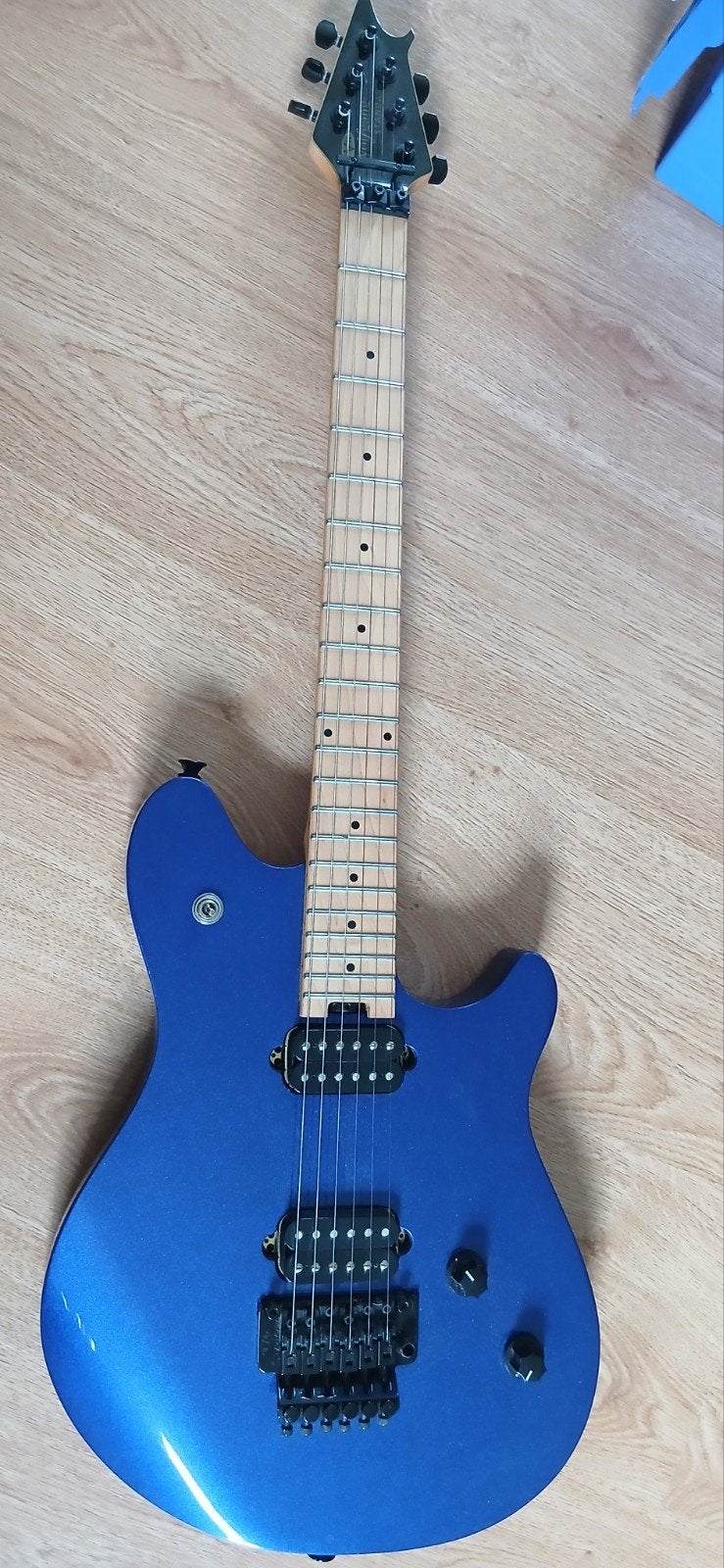 EVH Wolfgang Standard - Blauw, Ophalen