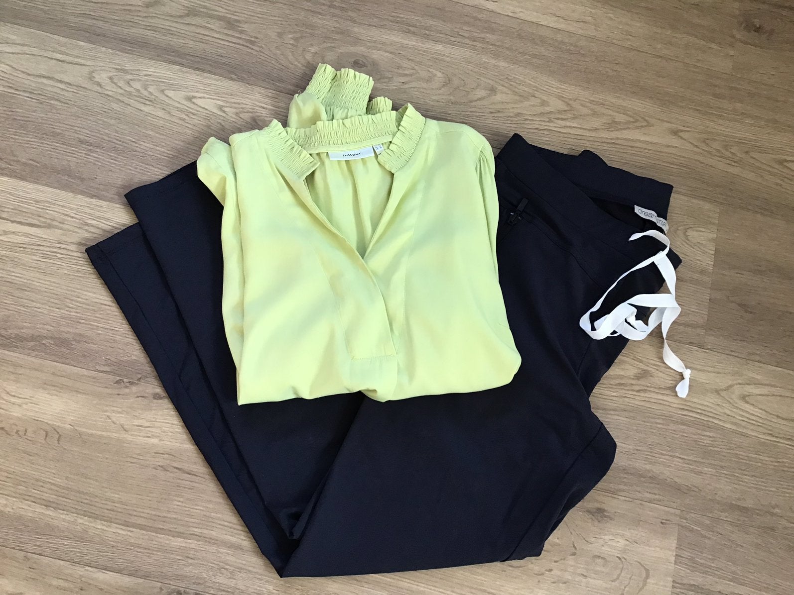 IN WEAR!Lúxe Blouse 42/44& DREAMSTAR!Blauwe Broek.Sámen:, Kleding | Dames, Ophalen of Verzenden, Zo goed als nieuw, Maat 42/44 (L)